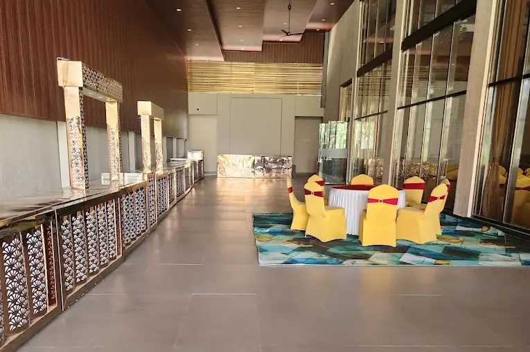 Coco Resort Banquets pune